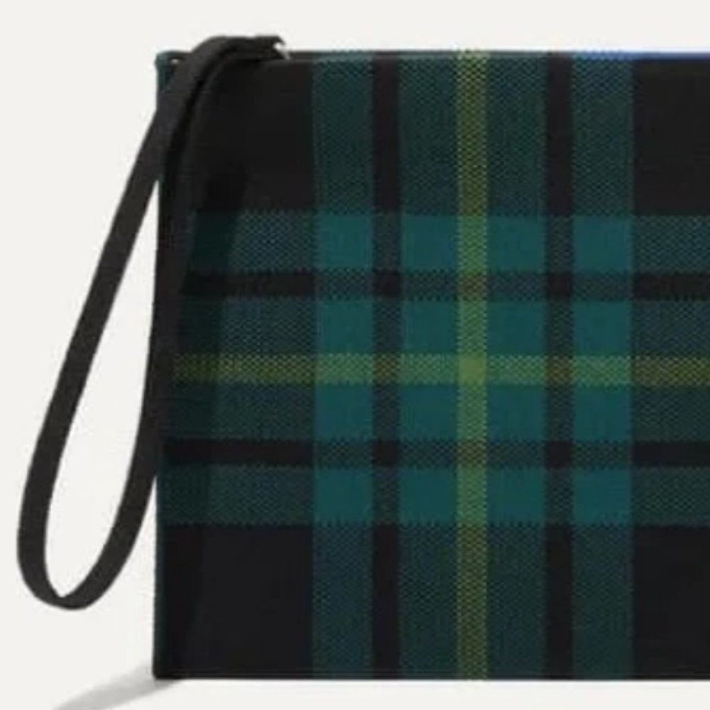 Pine Tree Plaid Rothy's Wristlet- BRAND NEW